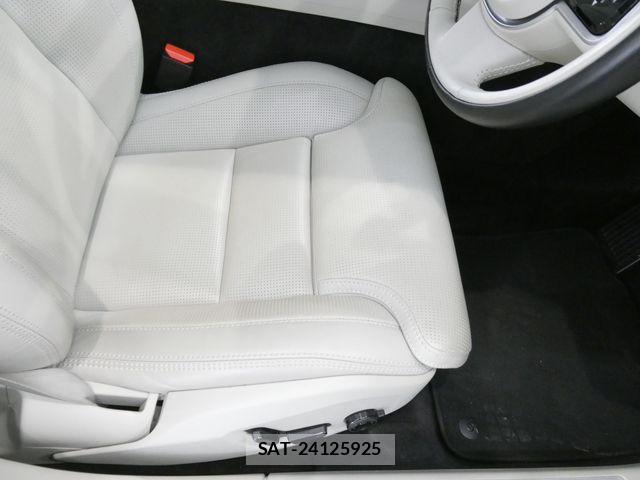 Volvo V60 2019-06 8338401-12