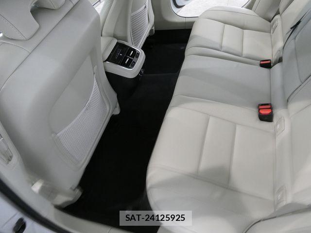 Volvo V60 2019-06 8338401-17