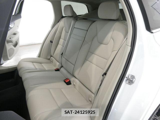 Volvo V60 2019-06 8338401-18