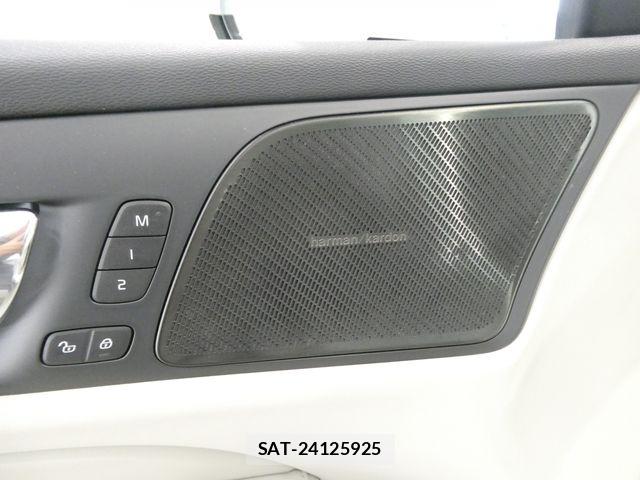 Volvo V60 2019-06 8338401-21