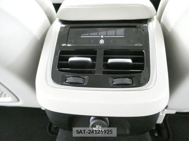 Volvo V60 2019-06 8338401-23
