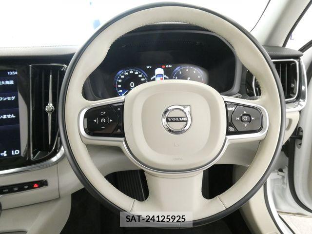 Volvo V60 2019-06 8338401-24