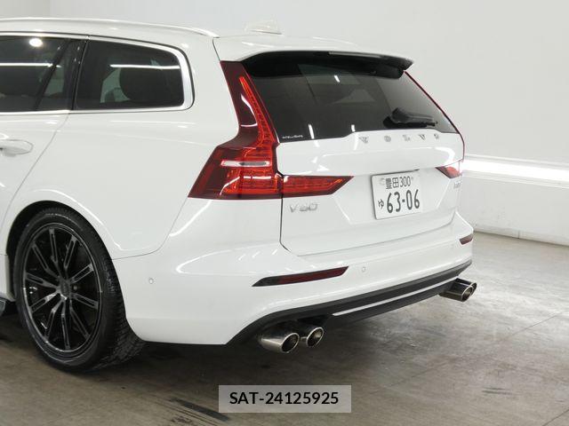 Volvo V60 2019-06 8338401-7