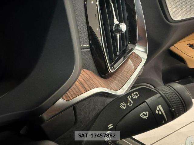 Volvo V60 2021-11 8353777-13