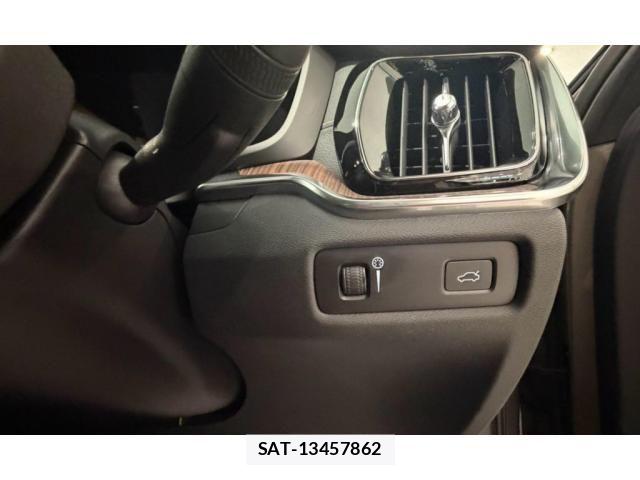 Volvo V60 2021-11 8353777-17
