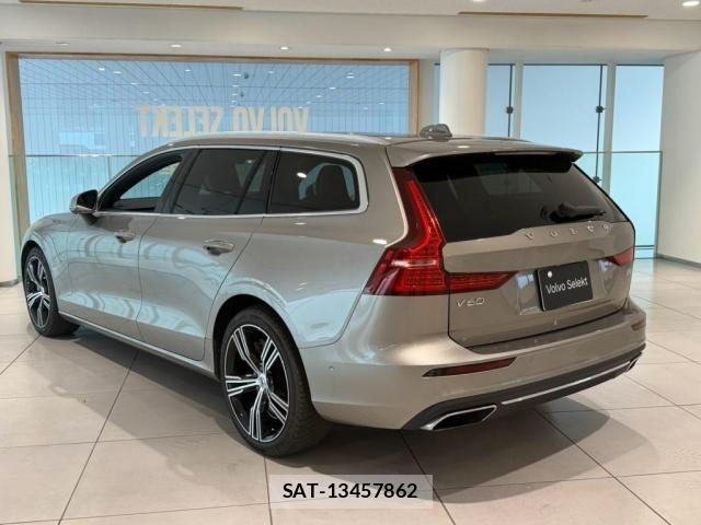 Volvo V60 2021-11 8353777-2
