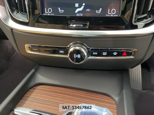 Volvo V60 2021-11 8353777-4