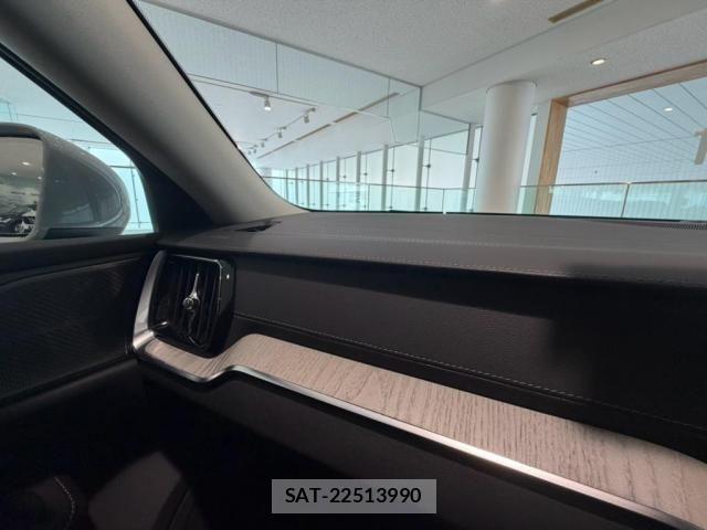 Volvo V60 2024-02 8353774-5
