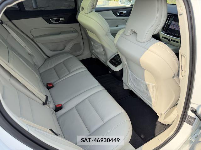 Volvo V60 2021-09 8369631-9
