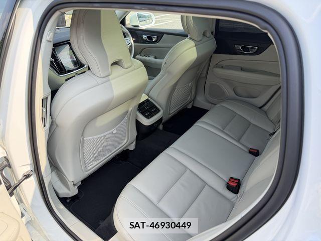 Volvo V60 2021-09 8369631-12