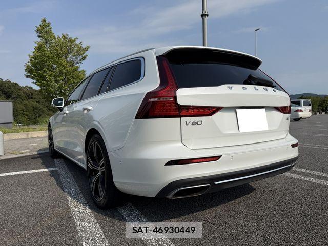 Volvo V60 2021-09 8369631-2