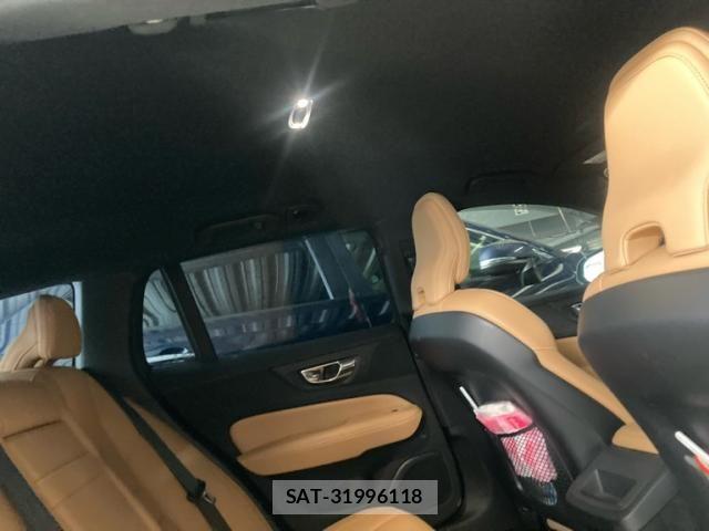 Volvo V60 2019-09 8369629-12