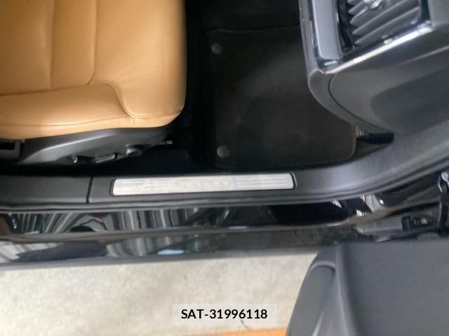Volvo V60 2019-09 8369629-15