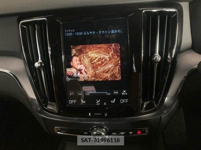 Volvo V60 2019-09 8369629-19