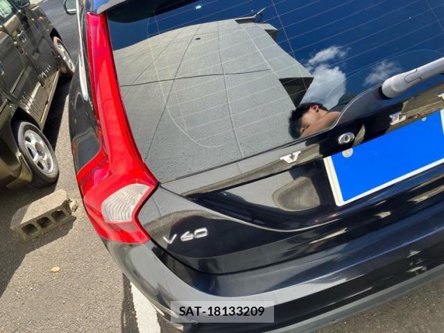 Volvo V60 2013-10 8369630-9