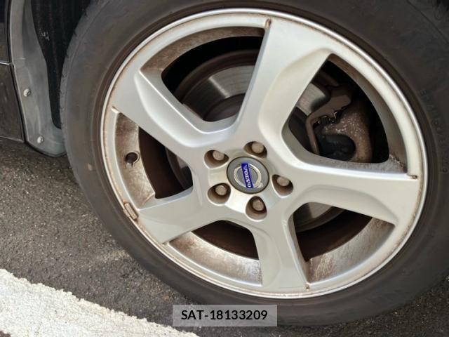 Volvo V60 2013-10 8369630-11