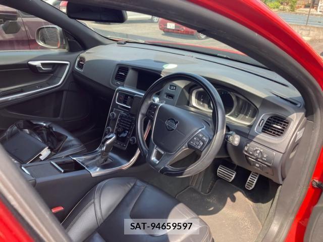 Volvo V60 2013-12 8372344-10