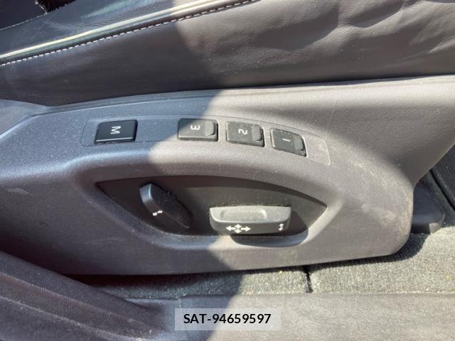 Volvo V60 2013-12 8372344-13