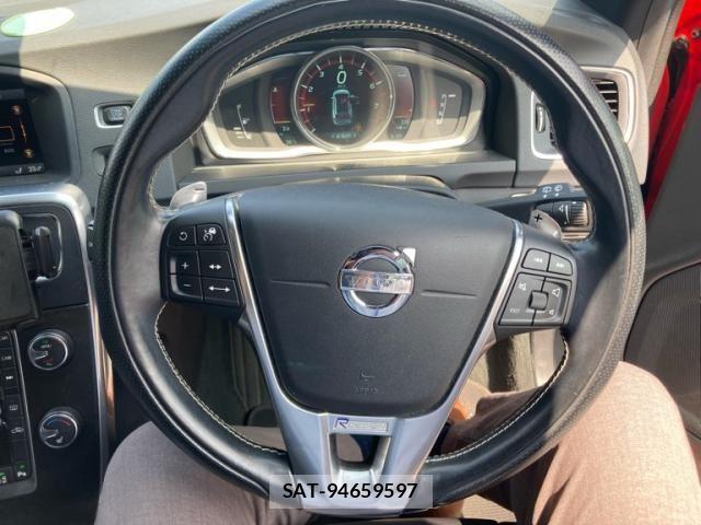 Volvo V60 2013-12 8372344-14