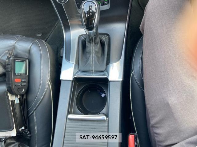 Volvo V60 2013-12 8372344-20