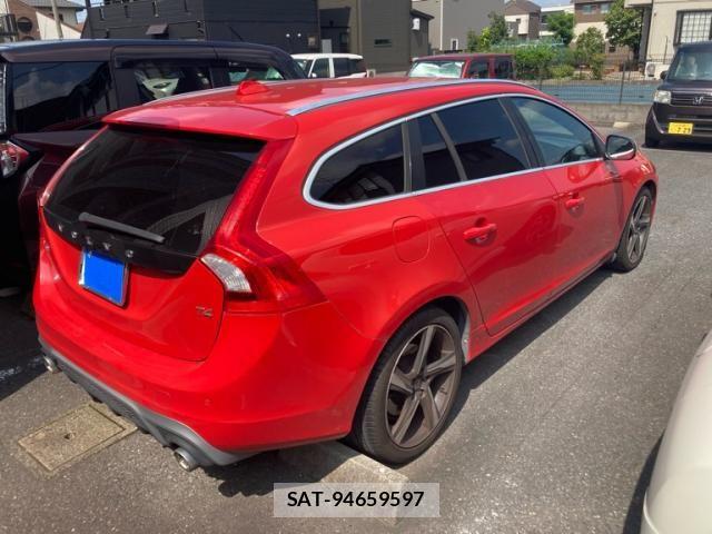 Volvo V60 2013-12 8372344-2