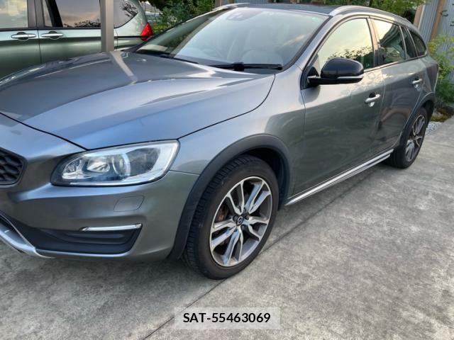 Volvo V60 2017-10 8372340-0