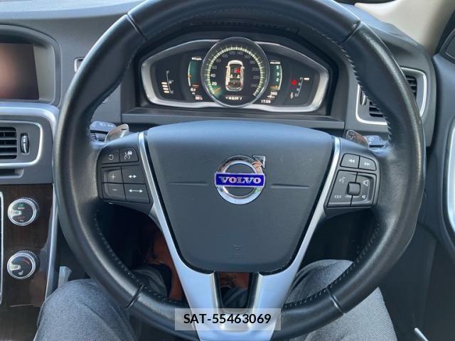 Volvo V60 2017-10 8372340-12