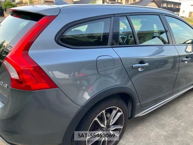 Volvo V60 2017-10 8372340-3