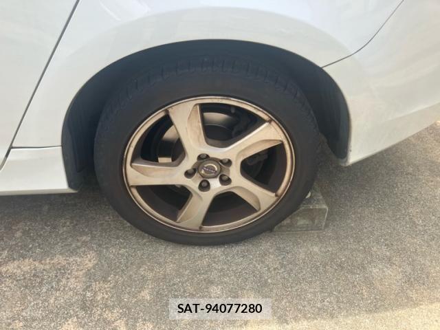 Volvo V60 2011-08 8372342-9