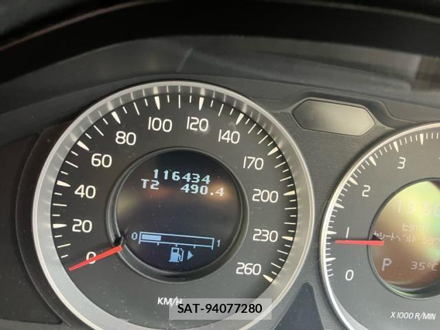 Volvo V60 2011-08 8372342-13