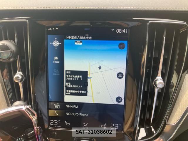 Volvo V60 2018-10 8410995-17