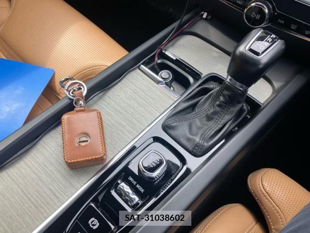 Volvo V60 2018-10 8410995-19