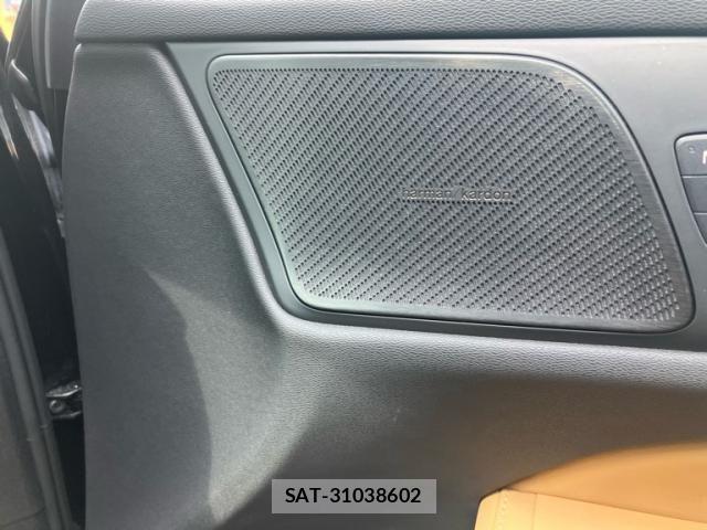 Volvo V60 2018-10 8410995-21