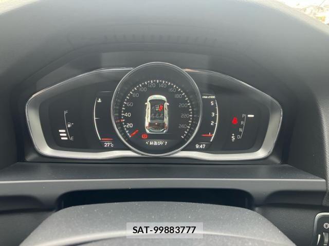 Volvo V60 2017-04 8410998-11