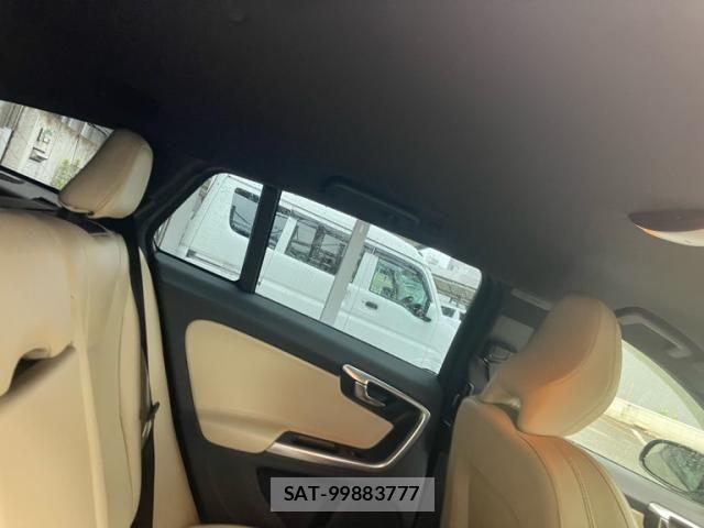 Volvo V60 2017-04 8410998-19