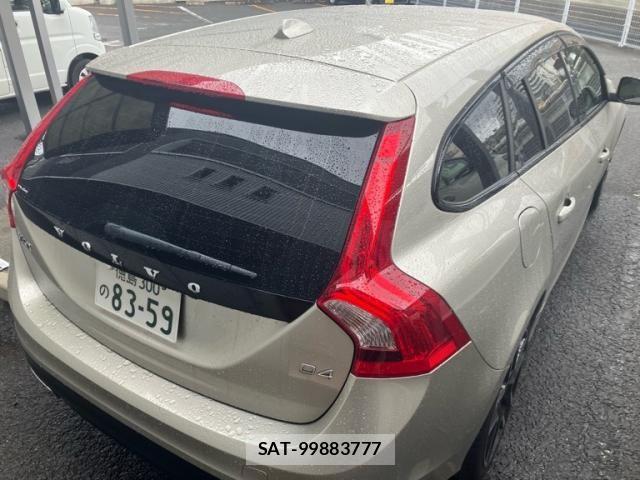 Volvo V60 2017-04 8410998-20