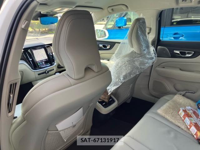 Volvo V60 2025-07 8439057-10