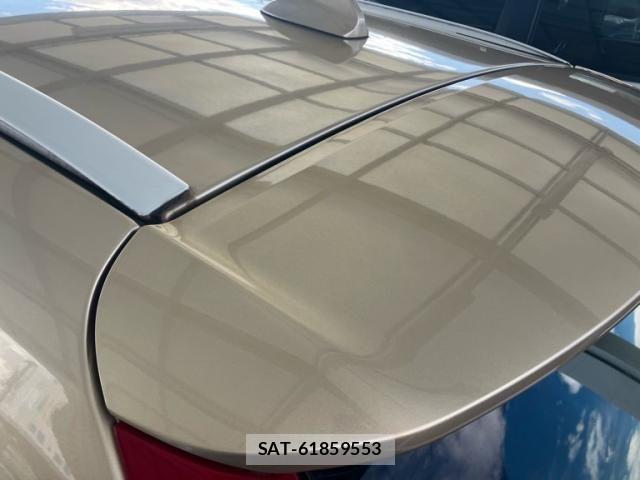 Volvo V60 2011-08 8486235-9