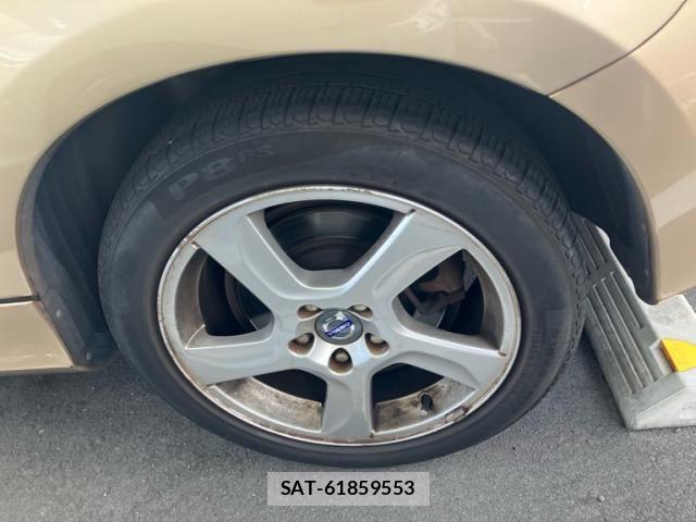 Volvo V60 2011-08 8486235-15