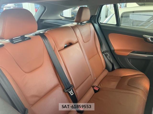 Volvo V60 2011-08 8486235-19