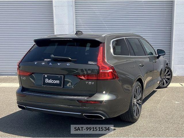 Volvo V60 2019-02 8486232-1