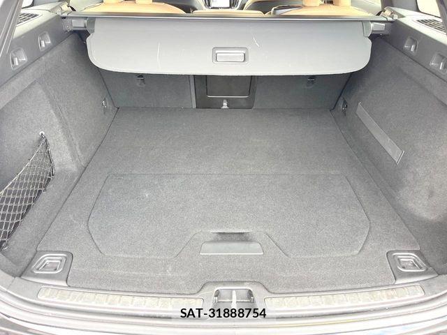 Volvo V60 2019-03 8528084-10