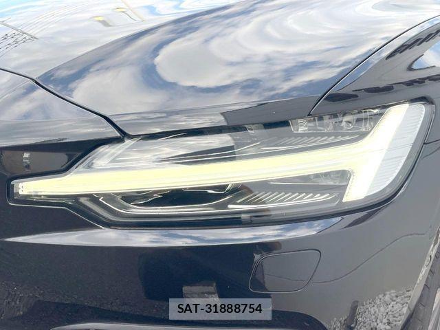 Volvo V60 2019-03 8528084-12