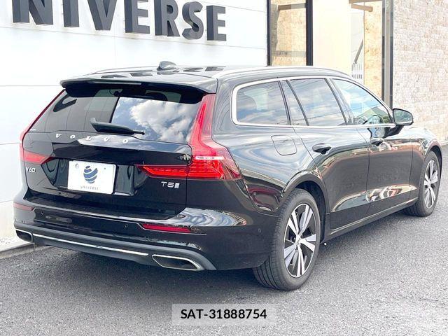 Volvo V60 2019-03 8528084-17