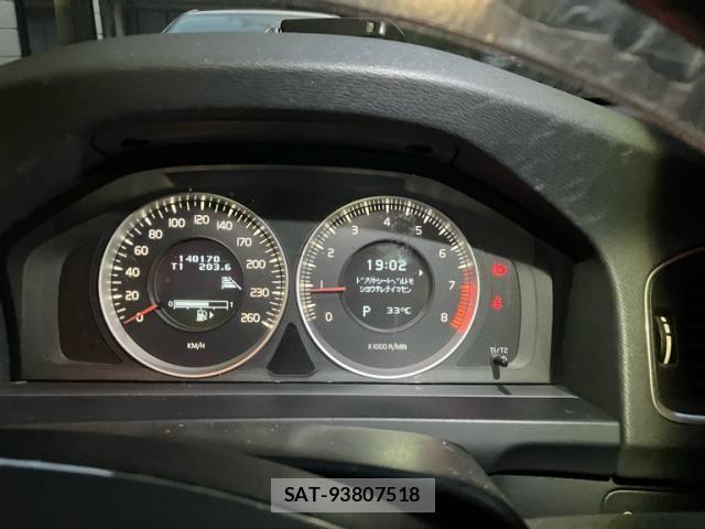 Volvo V60 2011-09 8528085-18