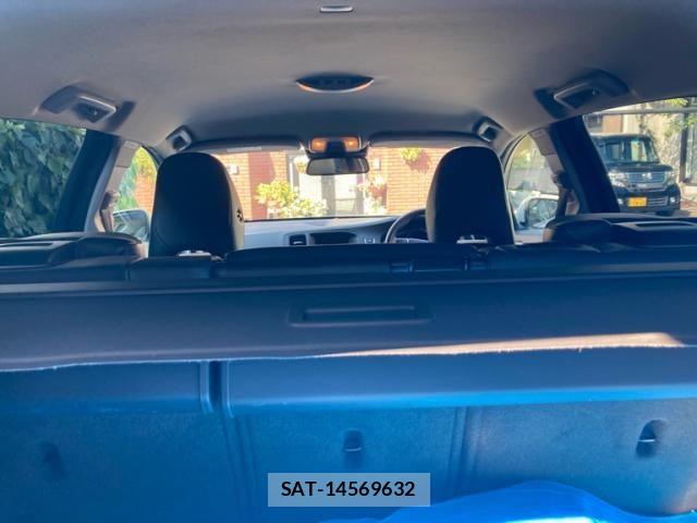 Volvo V60 2014-01 8563994-11