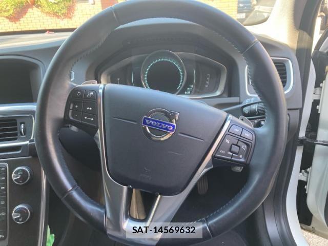 Volvo V60 2014-01 8563994-16