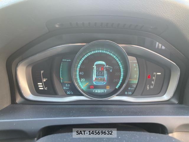 Volvo V60 2014-01 8563994-17