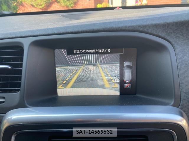 Volvo V60 2014-01 8563994-23