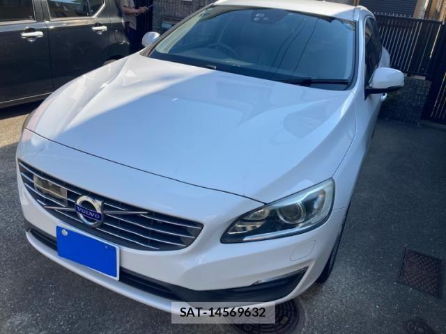 Volvo V60 2014-01 8563994-2